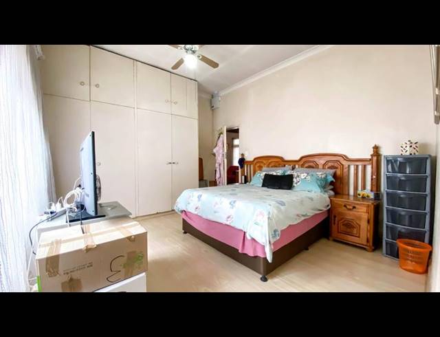 3 BEDROOM HOUSE FOR SALE IN BEZUIDENHOUT VALLEY